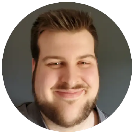Headshot of Thompson Bear